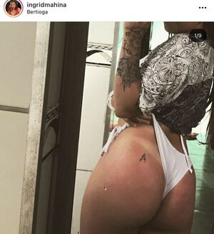 Photo by MAHINA FREE