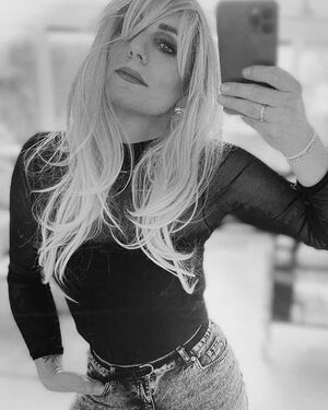 Photo by Sissy Emily