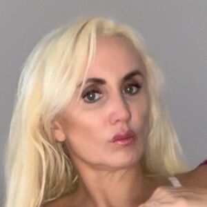 Tammyhtherealtor & Gizmo