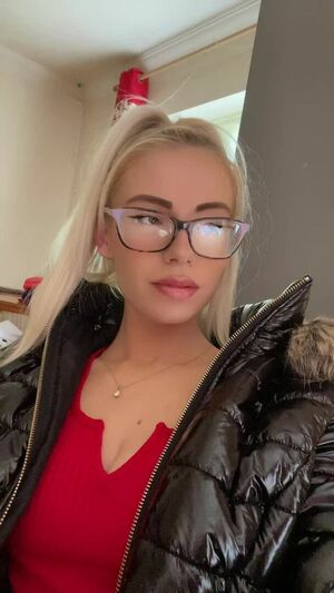 Photo by WHOSTHAGIRL